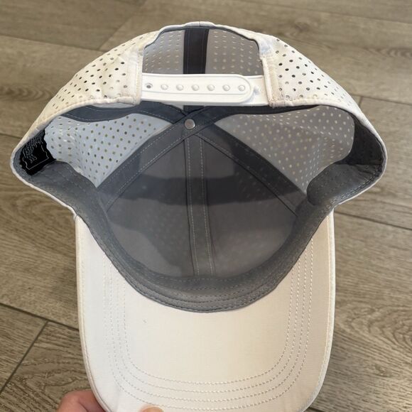 True Classic Hat Cap All White Workout Summer Casual Gym Outdoors - Picture 5 of 5